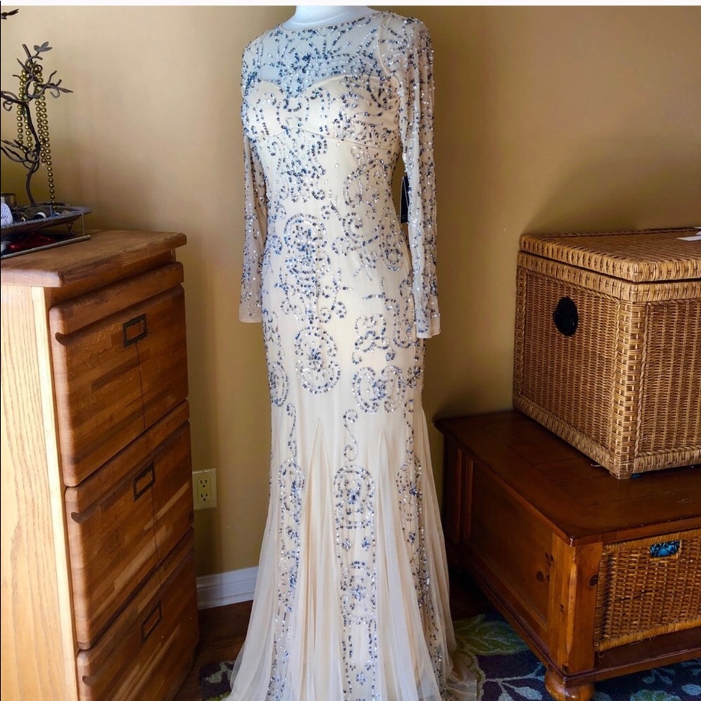 Adrianna Papell Sequins Beaded Gown